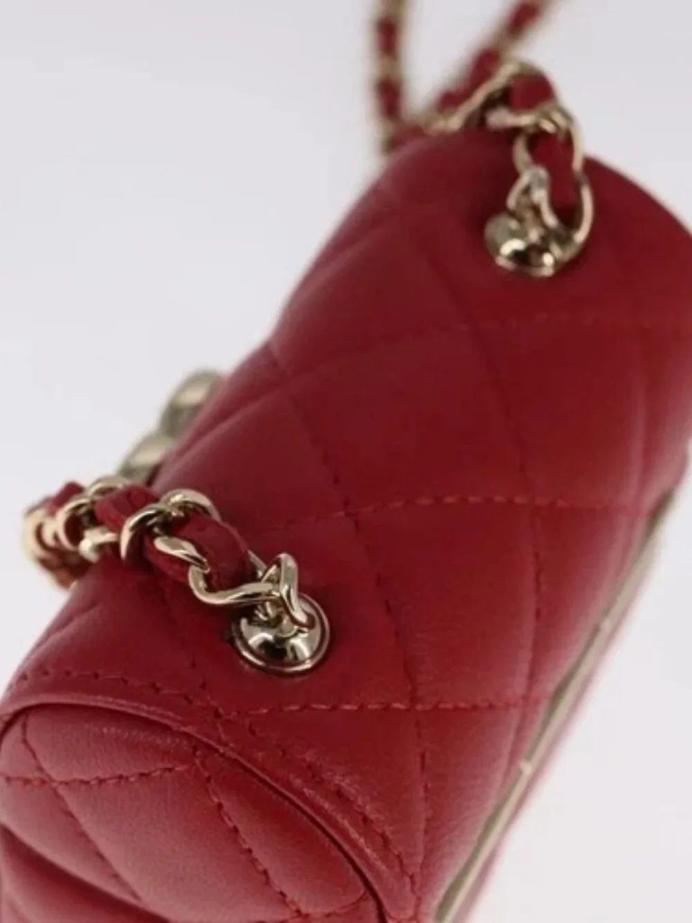 CHANEL Small Box Matelasse Chain Pouch Lamb Skin Red CC Auth 108916AV